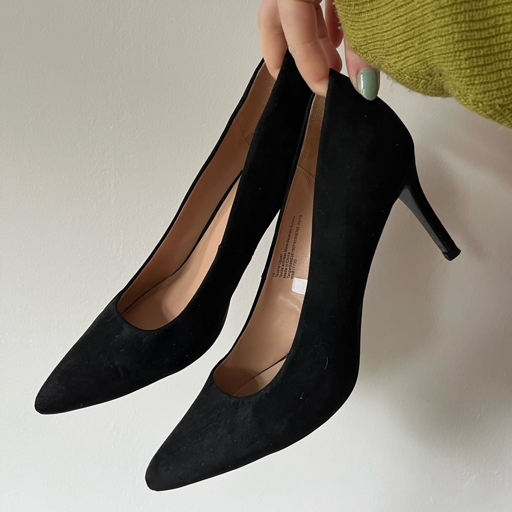 Black faux suede low mid heel pump